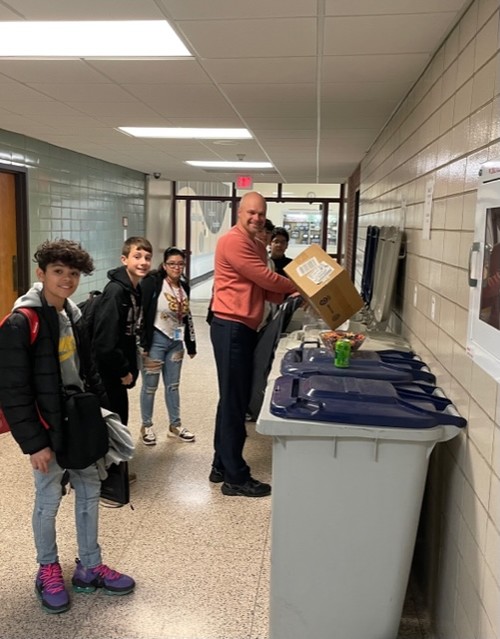 Middle School students created a recycling program.