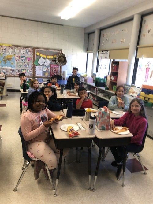 Gardiner Manor students earned a pizza party.
