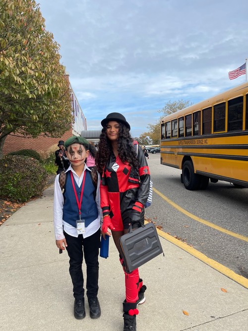 Fifth Avenue celebrated Red Ribbon Week.