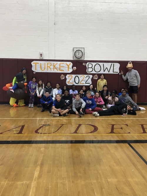 Middle School students took part in a Turkey Bowl.