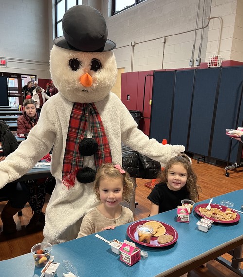 UPK families attended Breakfast with Frosty.