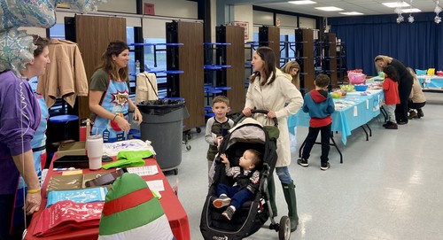 Brook Avenue hosted a Holiday Shop.
