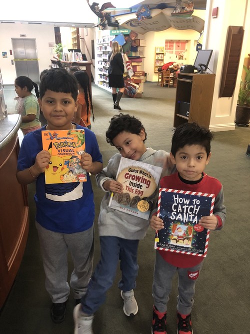 Fifth Avenue students received library cards.