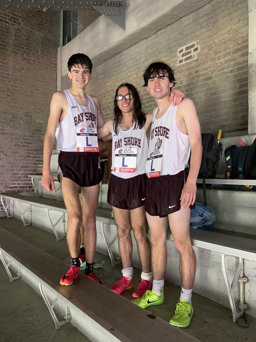 The Boys Track team placed 5th in the 4x800 at the Penn Relays.
