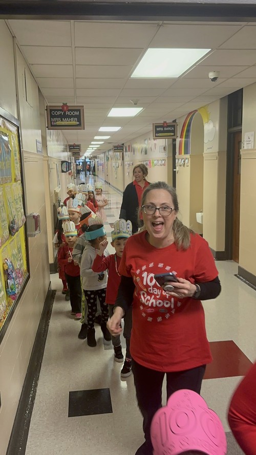 Fifth Avenue celebrated 100 days of school.
