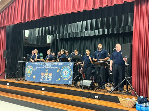 The NYPD Jazz Band visited South Country.