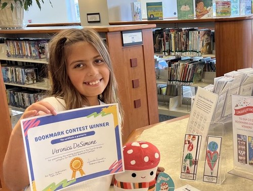 A Gardiner Manor student won a bookmark contest.
